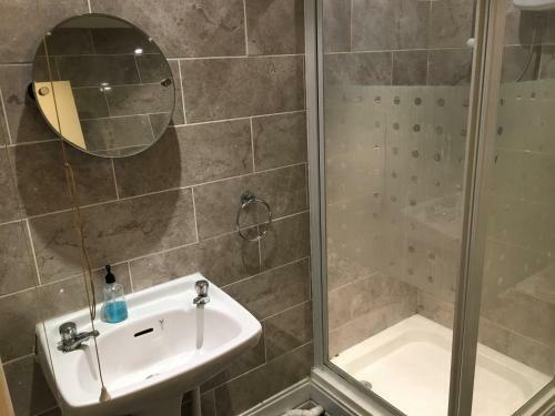 Hostal Duke Of Edinburgh