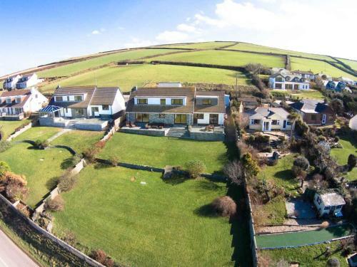 Reevescott Retreat