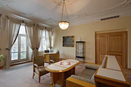 Boutique Hotel Three Lilies