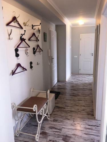 Feel Home Apartment Horova