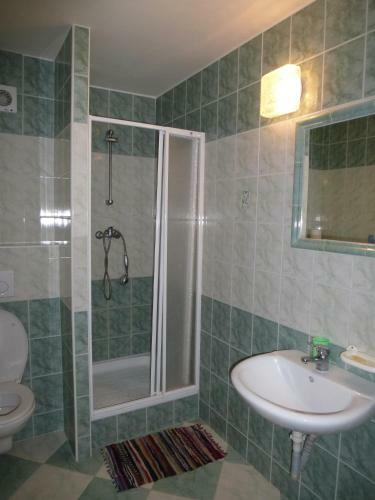 Hostal Ubytov�n� Ly?a?sk� ?kola