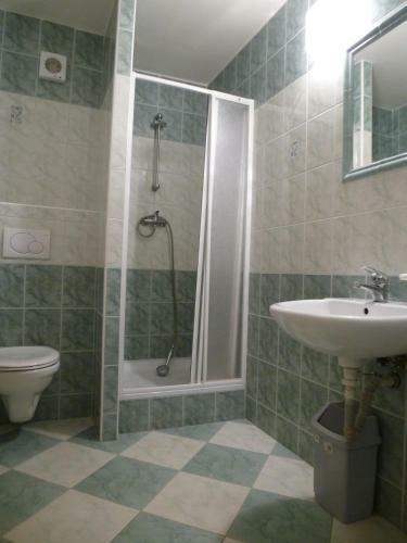 Hostal Ubytov�n� Ly?a?sk� ?kola