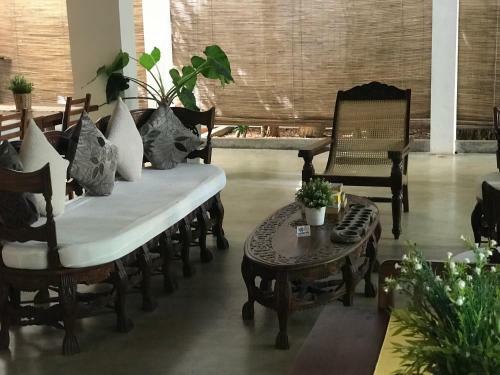 Hostal Sayura House