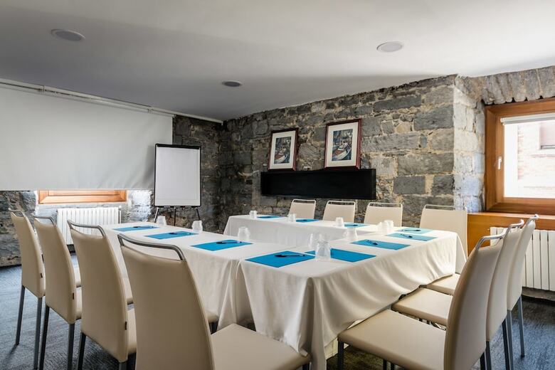 Hotel Balneario Ordu�a Plaza