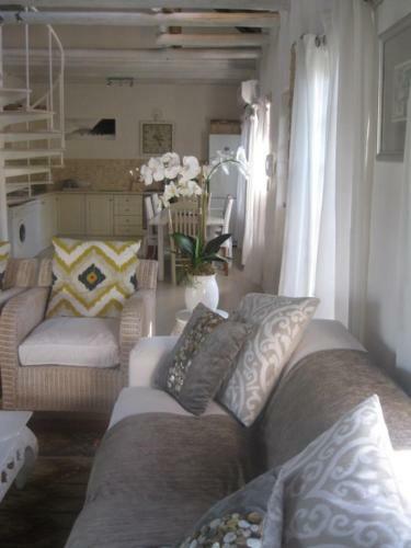 Buren Cottage