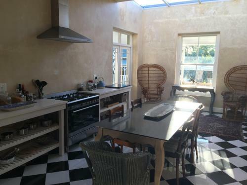 Hostal Shades Of Africa