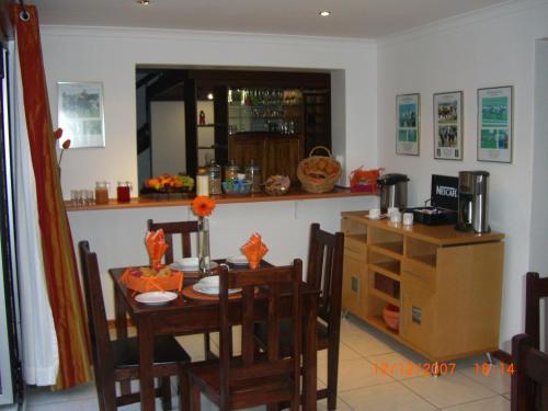 Hostal Marren House