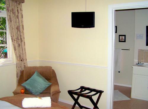 Everwood Manor Bed And Breakfast