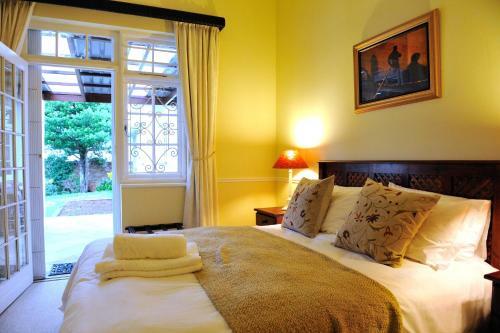 Everwood Manor Bed And Breakfast