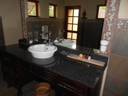Izapa Bush And Game Lodge