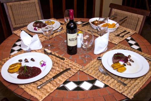 Izapa Bush And Game Lodge