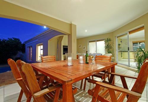 Villa Durham Close 31