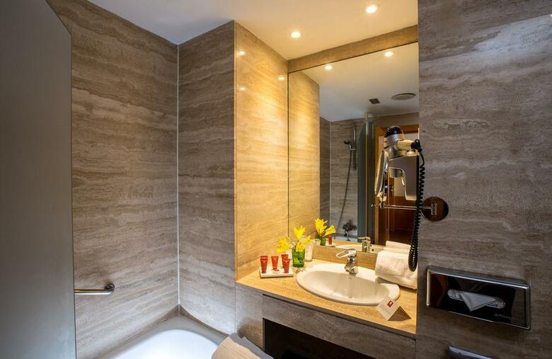 Leonardo Hotel Madrid City Center