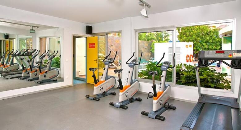Hotel Rh Royal S�lo Adultos