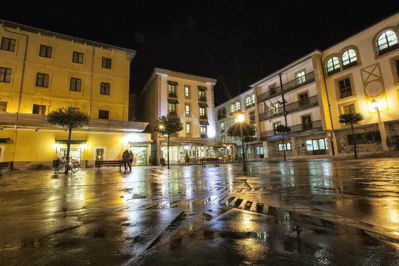 Hotel Arcea Los Lagos