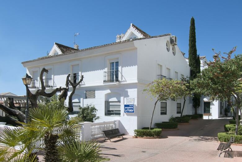Apartamentos La Fonda