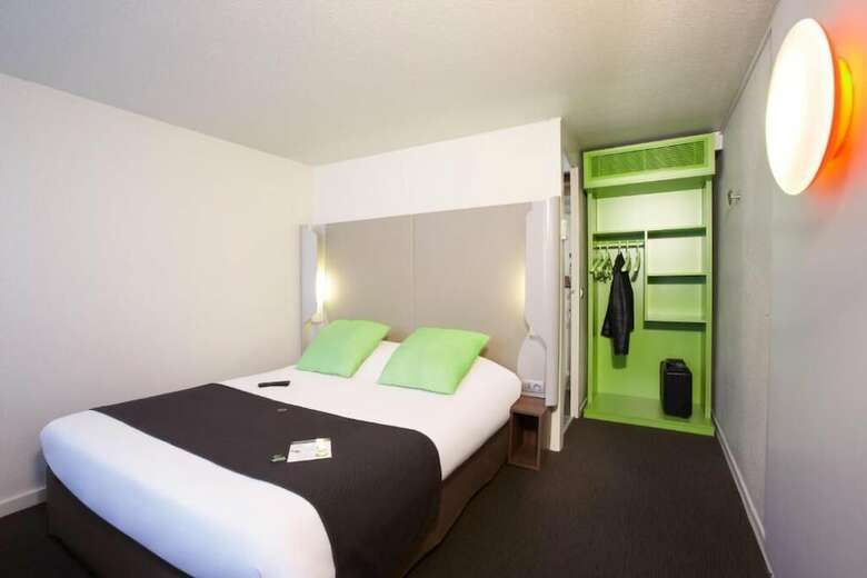 Hotel Campanile La- Verrifre