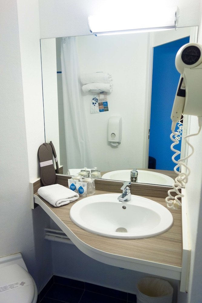Hotel Kyriad Rouen Nord Mt St Aignan