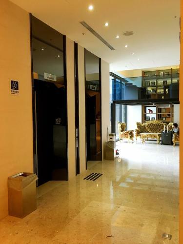 Amici Hotel Six Star Hostel