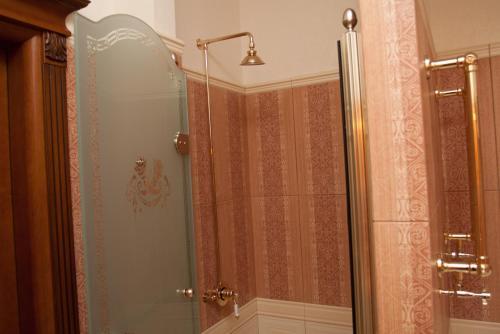 Apartment On Franzuskiy Boulevard 9