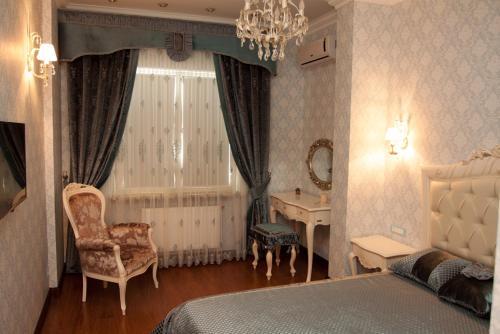 Apartment On Franzuskiy Boulevard 9