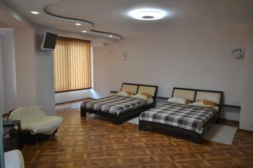 Hostal Lazurny Guest House