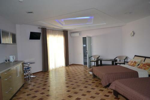 Hostal Lazurny Guest House