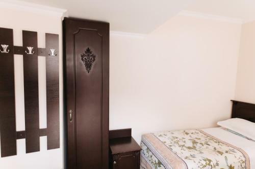 Hostal Trip.le Guest House