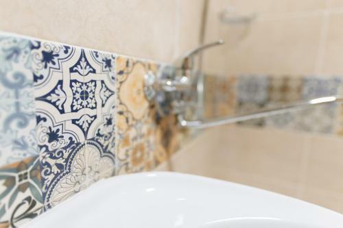 Hostal Trip.le Guest House