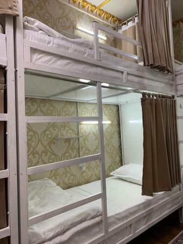 Hostal Trip.le Guest House