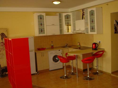 Apartment Red And White