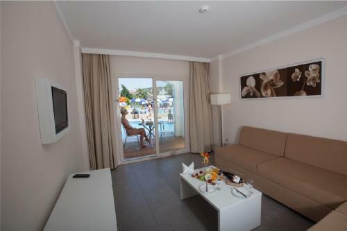 Hotel Batihan Beach Resort & Spa - 24h All Inclusive