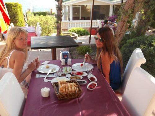 Bed & Breakfast Yona Motel