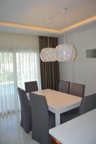 Hotel Neon T�rkb�k� Villas