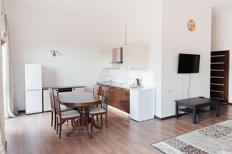 Oplot Hotel