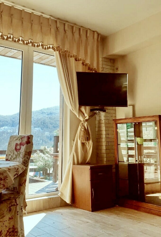 Oplot Hotel