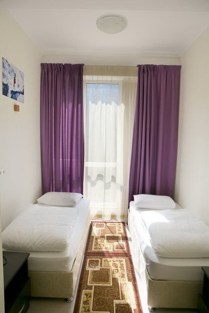 Oplot Hotel