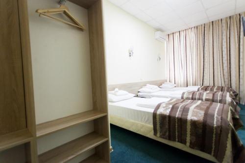 Lowcost Hotel Berison Kamala