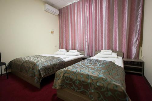 Lowcost Hotel Berison Kamala
