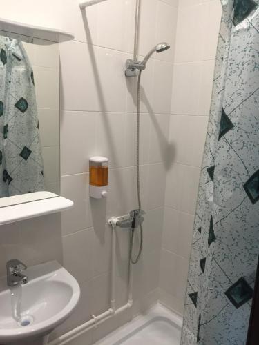Lowcost Hotel Berison Kamala