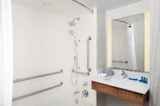 Hotel Comfort Inn And Suites