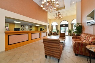 Hotel Comfort Inn And Suites