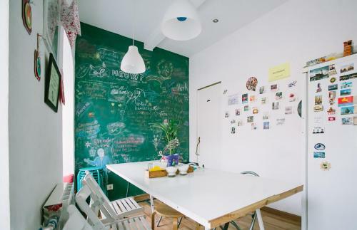 Hostel Whose Suitcase