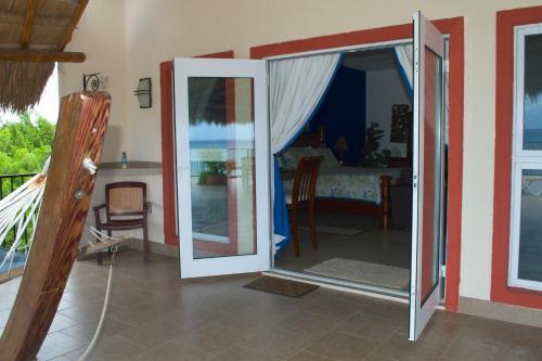 Cozumel Beach House - Villa Debra