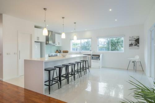 Currawong Close - Pool & Alfresco - Rejuvenate Stays