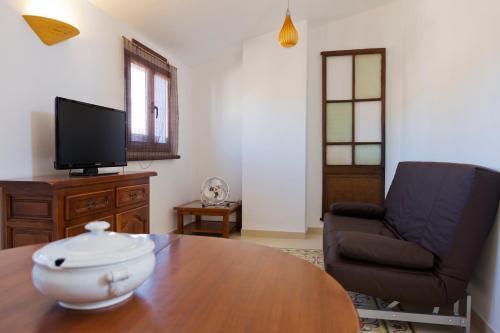 Edificio De Apartamentos L'escoleta