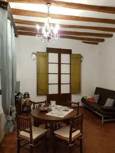 Edificio De Apartamentos L'escoleta