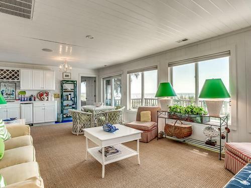 #2000 Arthur/oxner Holiday Home