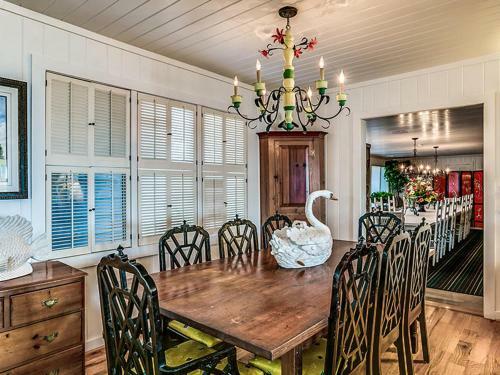 #2000 Arthur/oxner Holiday Home