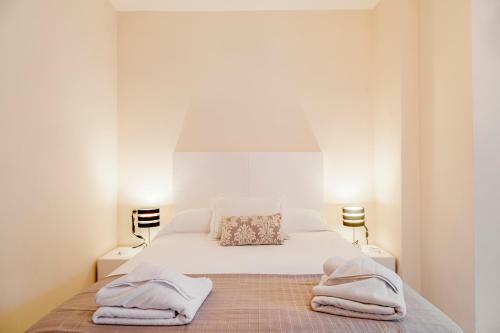 Caleta Homes - Apartamentos Pompidou